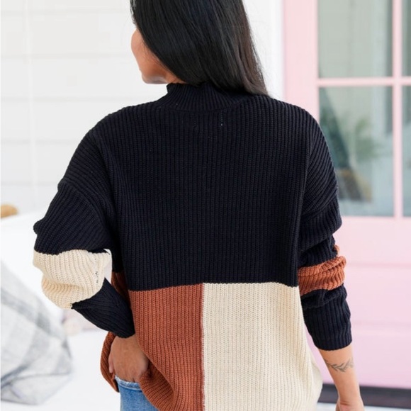 Color block sweater by Andre by unit - Picture 3 of 4